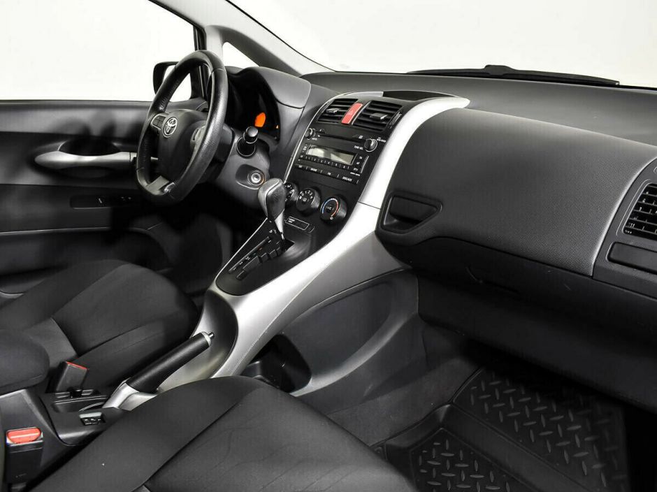 Toyota Auris, 1.6 л, АТ, 2012 фото 8