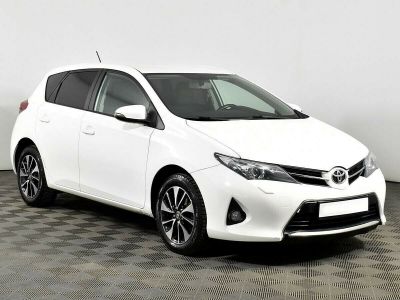 Toyota Auris, 1.6 л, CVT, 2013 фото 4