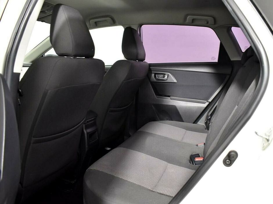 Toyota Auris, 1.6 л, Вариатор, 2013 фото 1