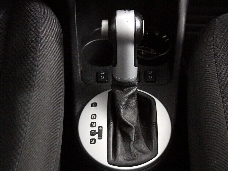 Skoda Fabia, 1.6 л, АТ, 2009 фото 2