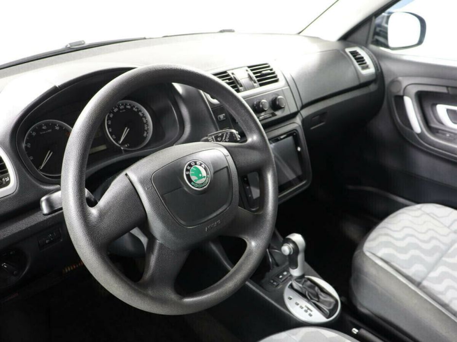 Skoda Fabia, 1.6 л, АТ, 2009 фото 9