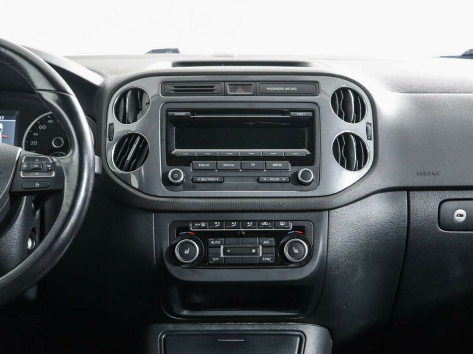 Volkswagen Tiguan, 2.0 л, АТ, 2012 фото 8