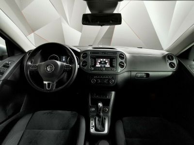 Volkswagen Tiguan, 2.0 л, АКПП, 2012 фото 2