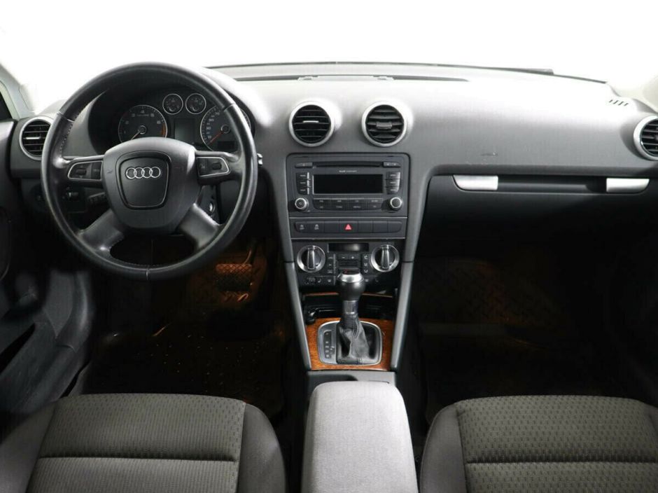 Audi A3, 1.2 л, Робот, 2011 фото 7