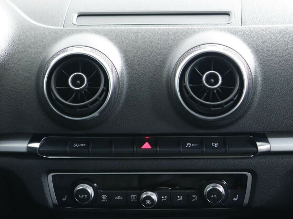 Audi A3, 1.4 л, Робот, 2013 фото 2