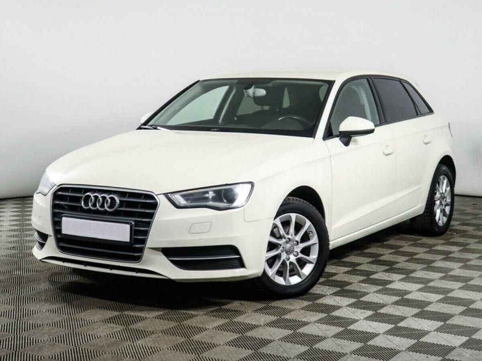 Audi A3, 1.2 л, Робот, 2013 фото 3