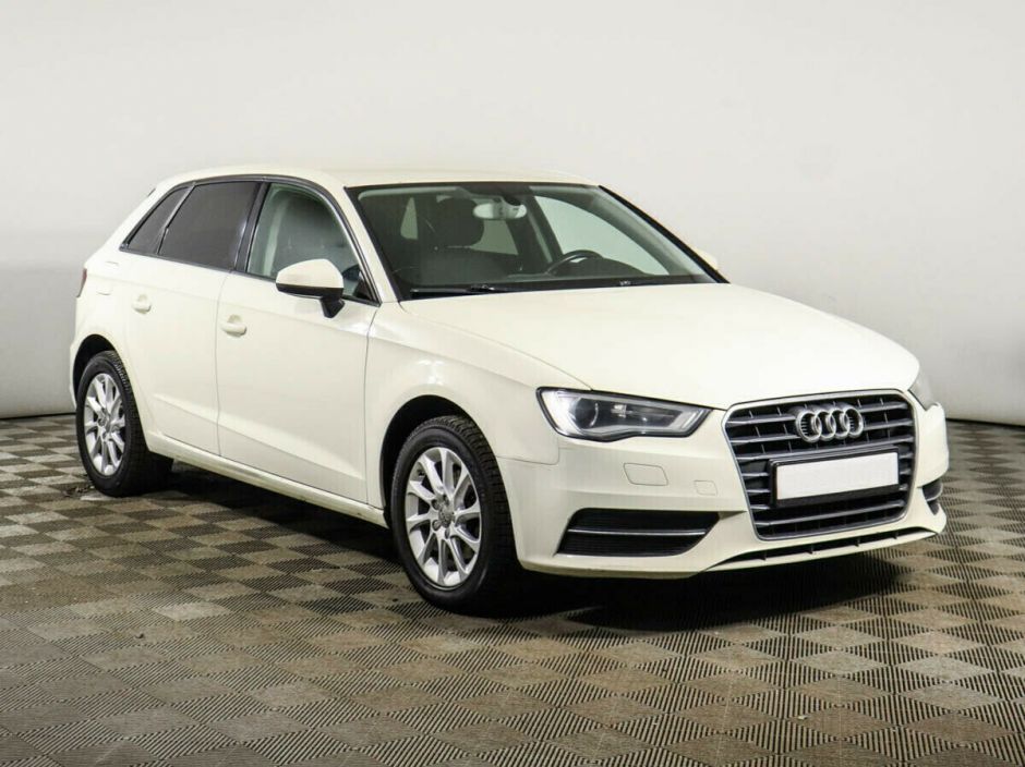 Audi A3, 1.2 л, Робот, 2013 фото 4