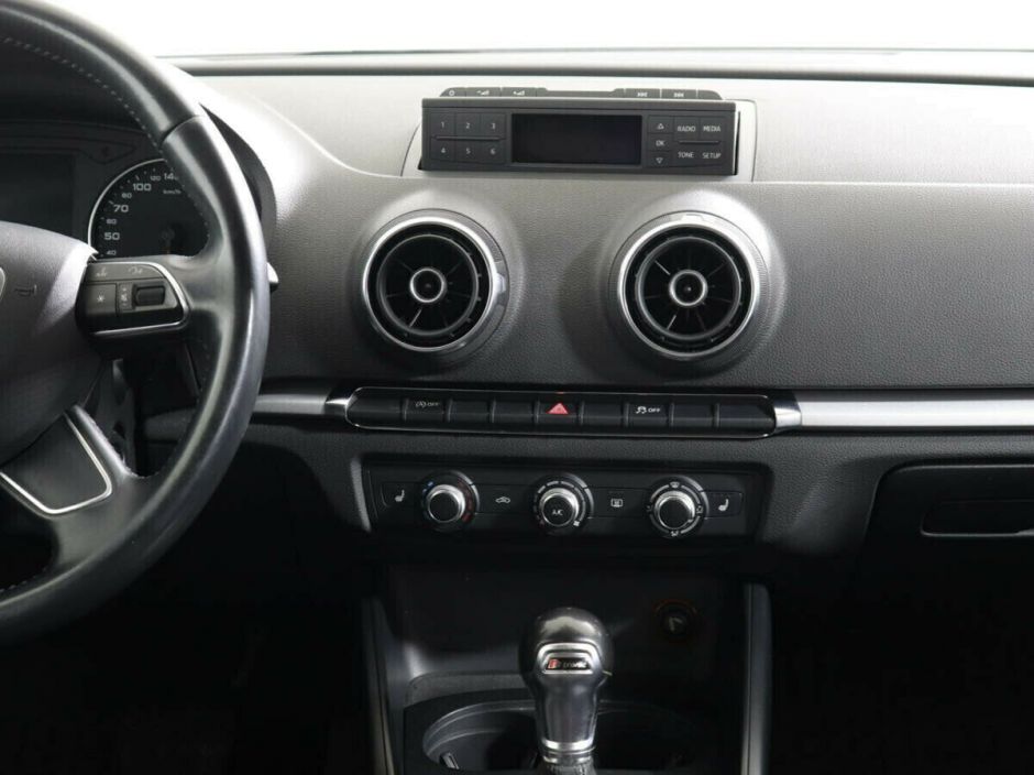 Audi A3, 1.2 л, Робот, 2013 фото 7