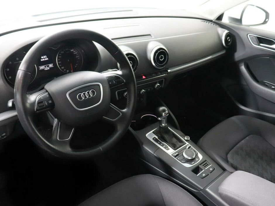 Audi A3, 1.4 л, Робот, 2013 фото 7