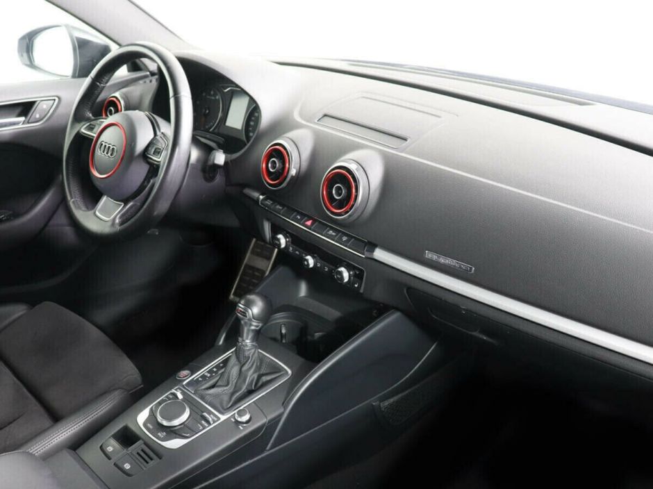 Audi A3, 1.8 л, Робот, 2013 фото 9