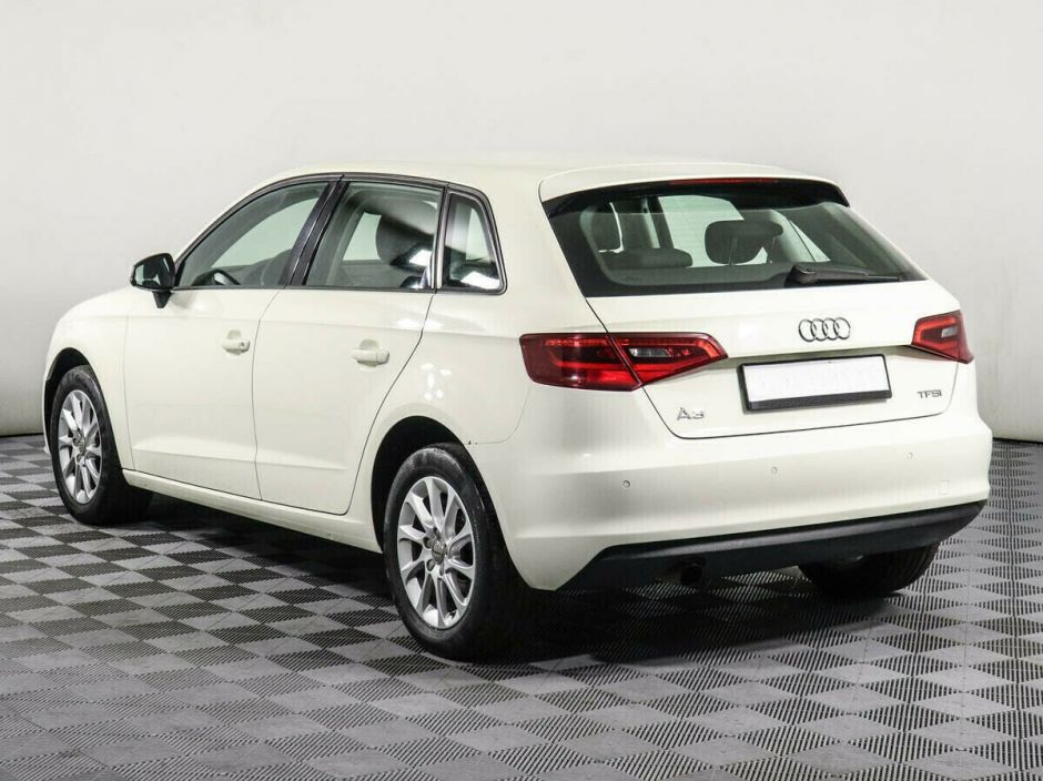 Audi A3, 1.2 л, Робот, 2014 фото 5