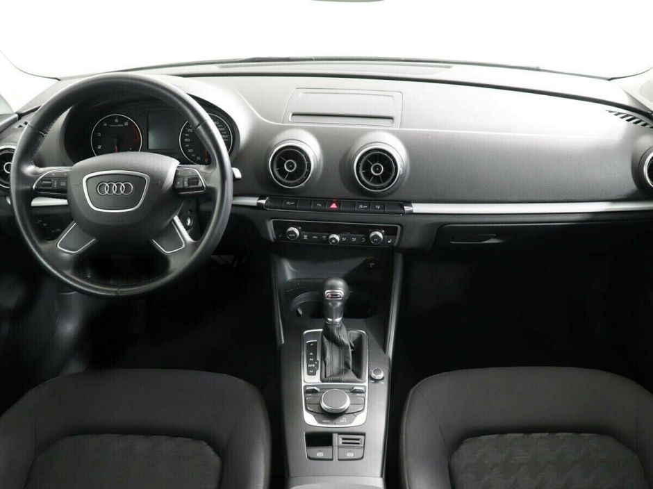 Audi A3, 1.2 л, Робот, 2014 фото 7