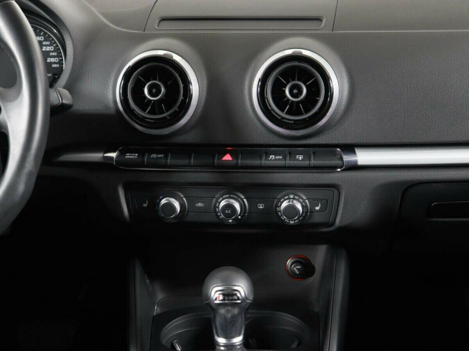 Audi A3, 1.4 л, Робот, 2014 фото 2