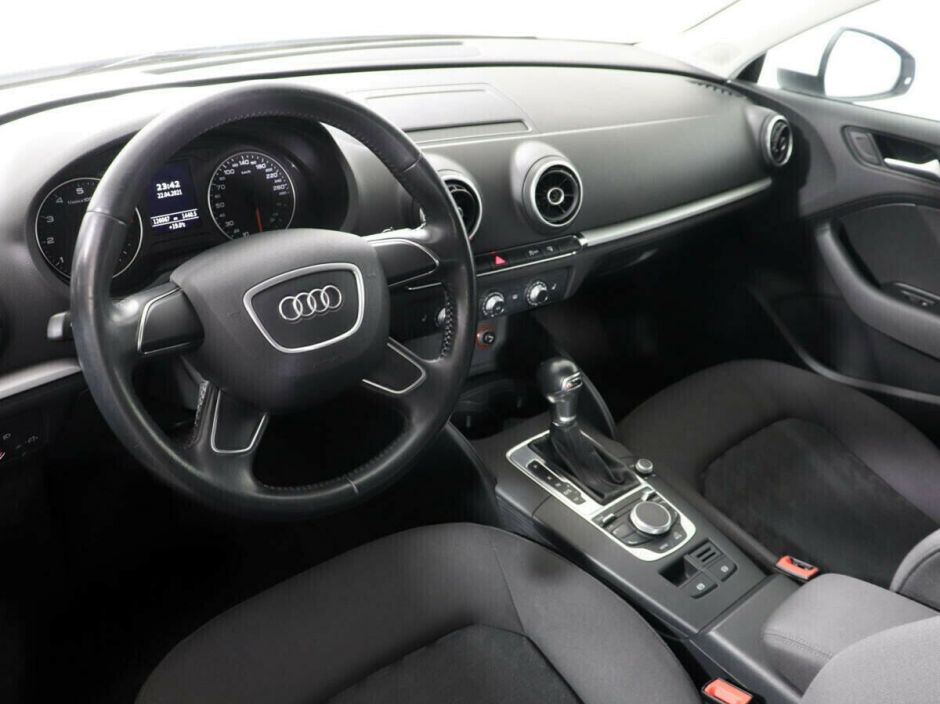 Audi A3, 1.4 л, Робот, 2015 фото 7