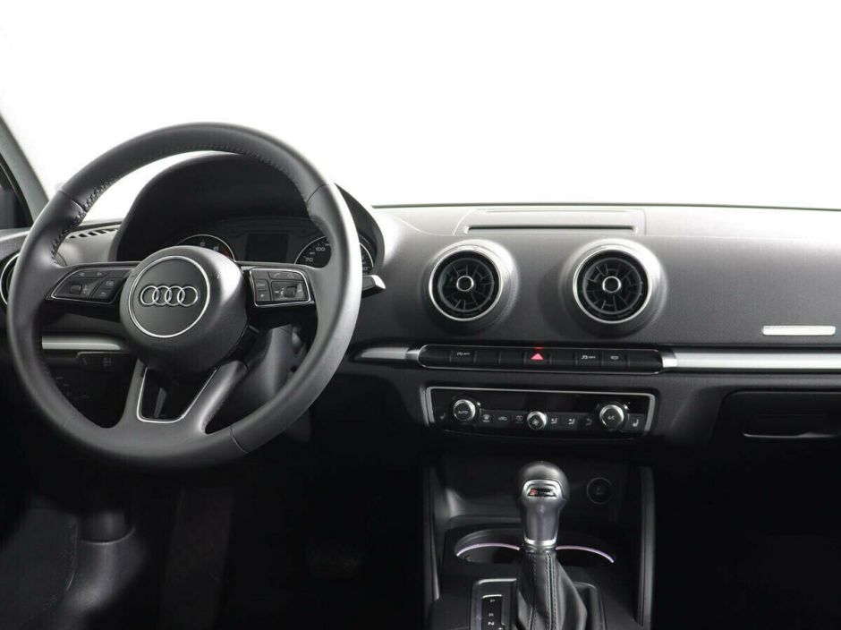 Audi A3, 1.5 л, Робот, 2017 фото 8
