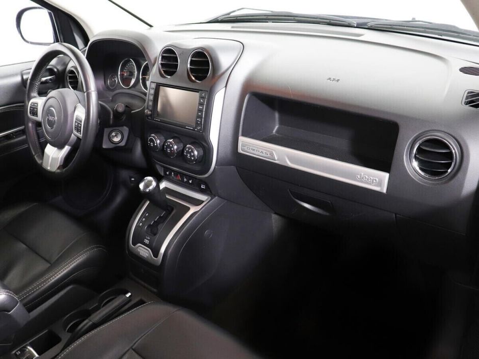 Jeep Compass, 2.4 л, АТ, 2013 фото 2