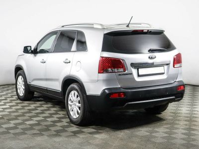 Kia Sorento, 2.4 л, АКПП, 2010 фото 5