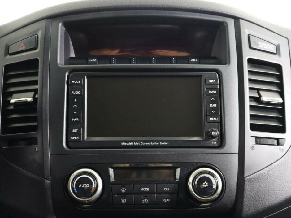 Mitsubishi Pajero, 3.0 л, АТ, 2011 фото 10