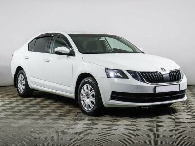 Skoda Octavia, 1.6 л, АКПП, 2019 фото 4