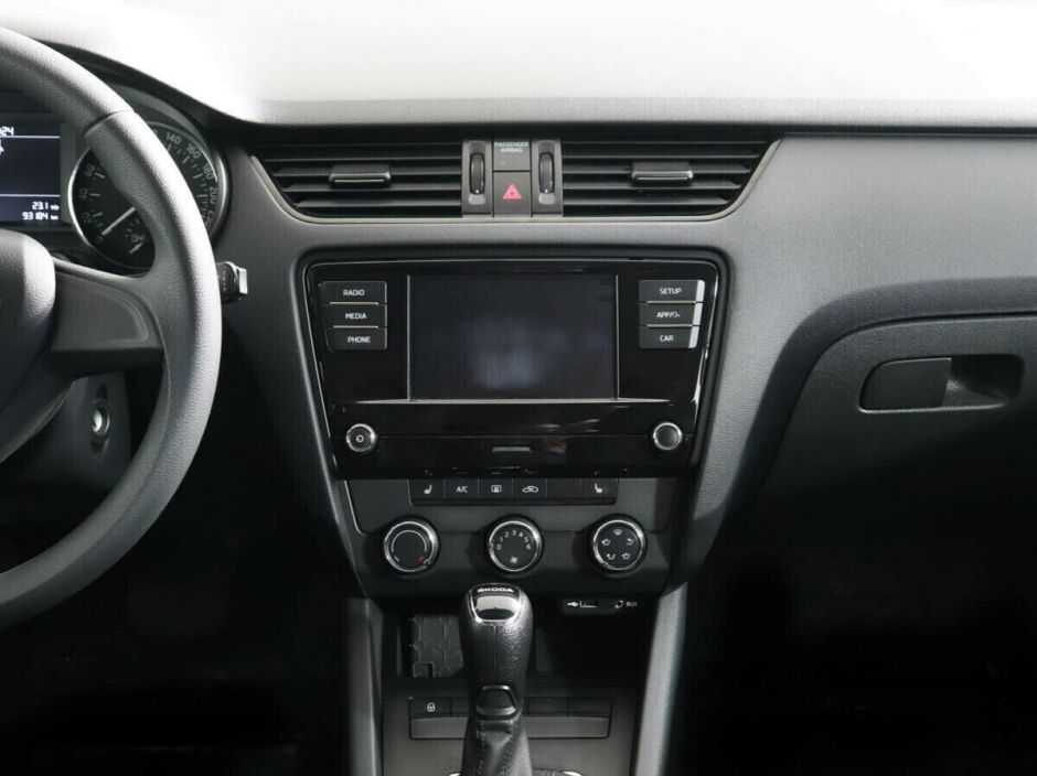 Skoda Octavia, 1.6 л, АТ, 2019 фото 8