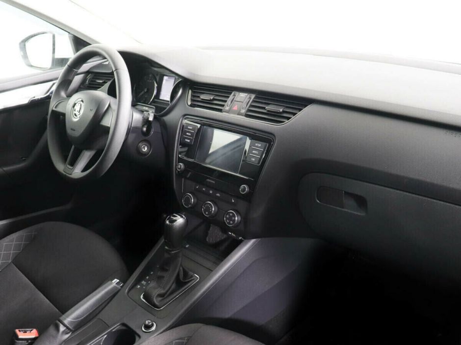 Skoda Octavia, 1.6 л, АТ, 2019 фото 10