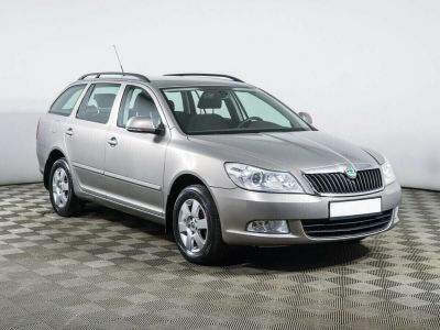 Skoda Octavia, 1.6 л, МКПП, 2010 фото 4