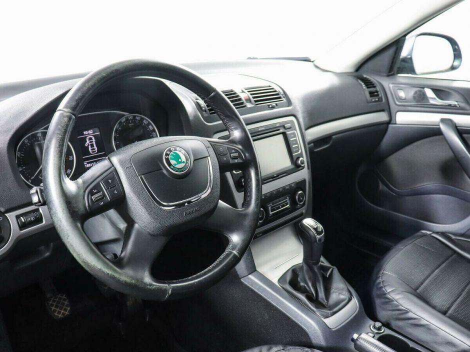 Skoda Octavia, 1.8 л, МТ, 2010 фото 1