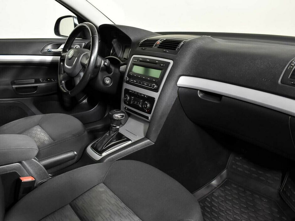 Skoda Octavia, 1.6 л, АТ, 2011 фото 7