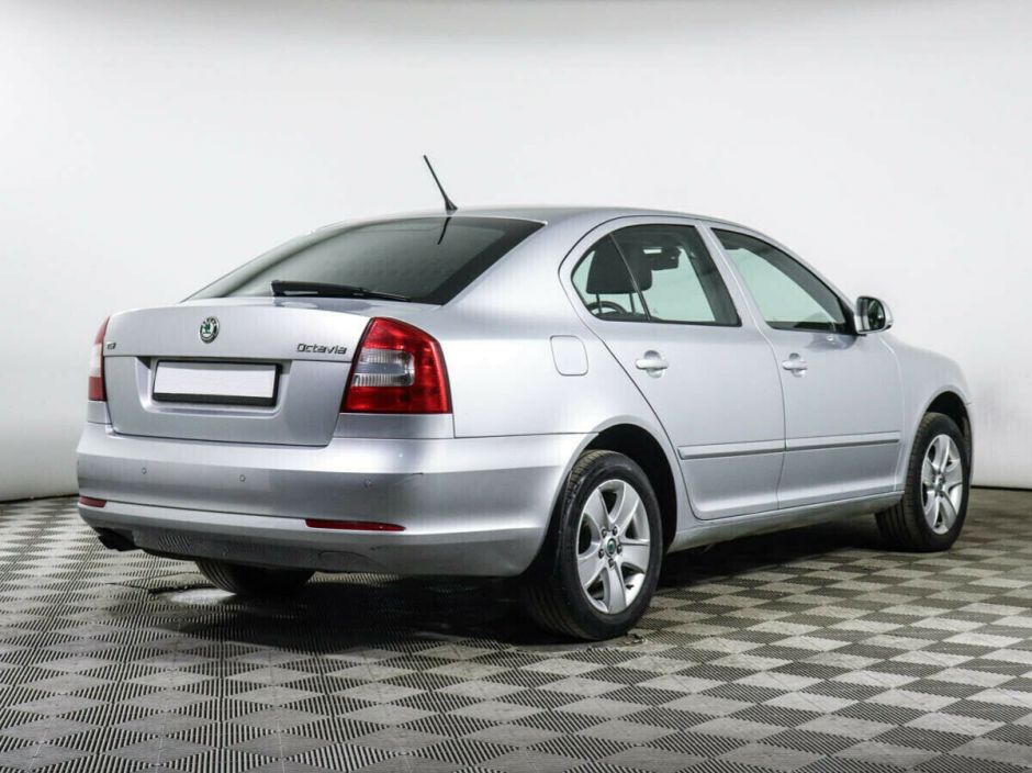Skoda Octavia, 1.8 л, Робот, 2011 фото 5