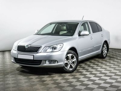 Skoda Octavia, 1.8 л, АКПП, 2012 фото 3