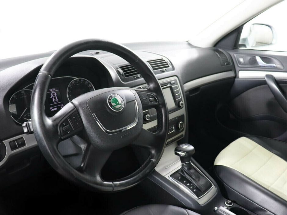 Skoda Octavia, 1.8 л, АТ, 2012 фото 1