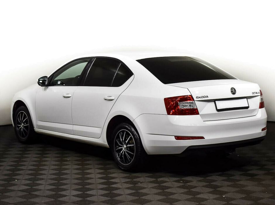Skoda Octavia, 1.4 л, Робот, 2015 фото 5