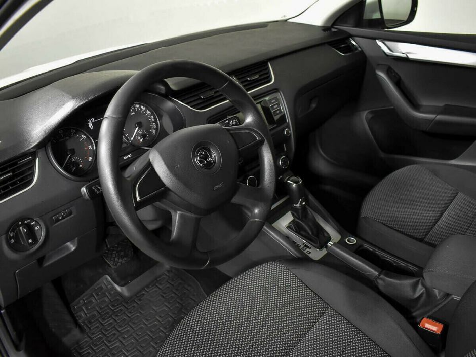 Skoda Octavia, 1.4 л, Робот, 2015 фото 7