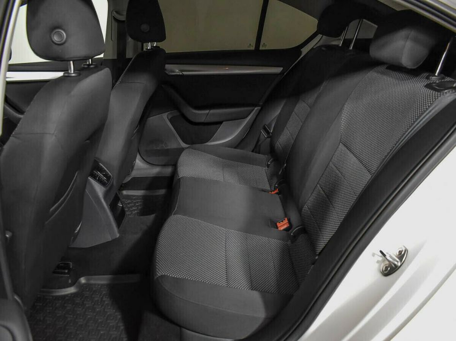 Skoda Octavia, 1.4 л, Робот, 2015 фото 8