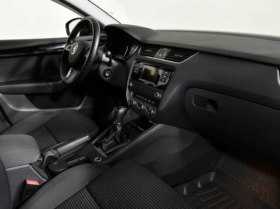 Skoda Octavia Импорт, 1.5 л, Робот, 2019 фото 7