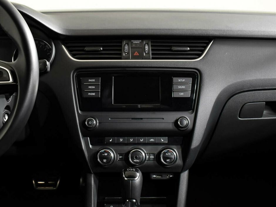 Skoda Octavia Импорт, 1.5 л, Робот, 2019 фото 9