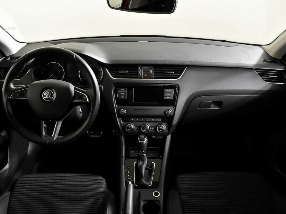 Skoda Octavia Импорт, 1.5 л, Робот, 2019 фото 1