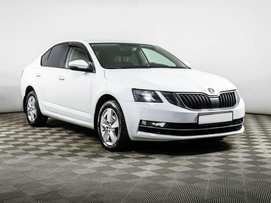 Skoda Octavia Импорт, 1.5 л, Робот, 2018 фото 4