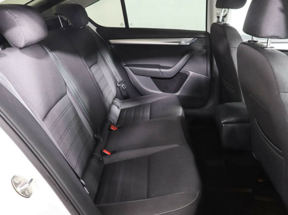 Skoda Octavia Импорт, 1.5 л, Робот, 2018 фото 8