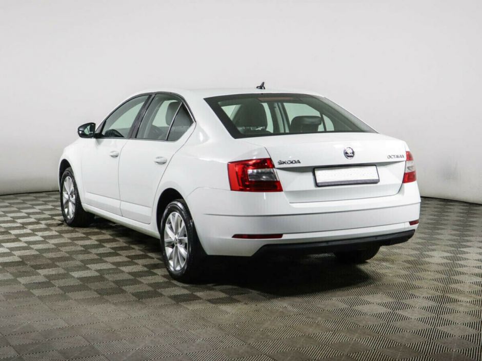 Skoda Octavia, 1.6 л, АТ, 2018 фото 5