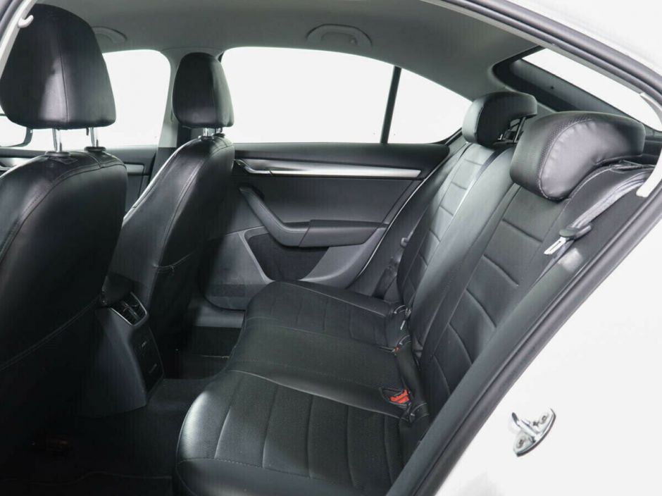 Skoda Octavia, 1.6 л, АТ, 2018 фото 8