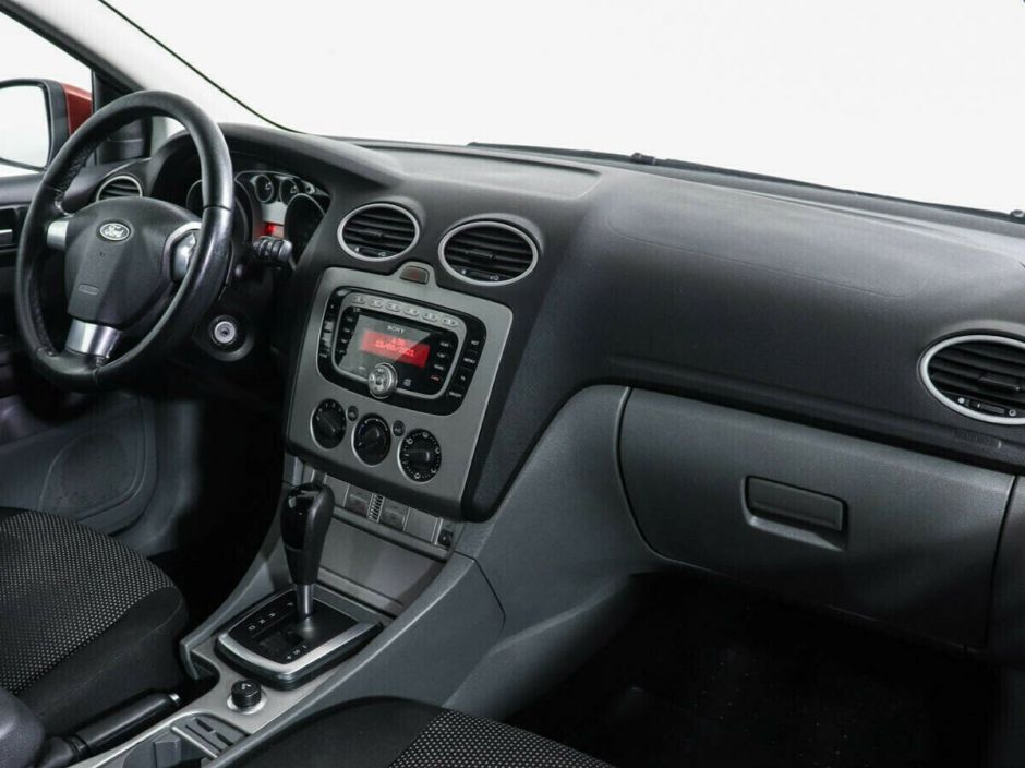 Ford Focus, 1.6 л, АТ, 2009 фото 2