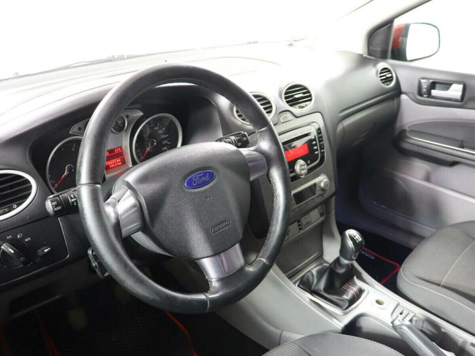 Ford Focus, 1.8 л, МТ, 2010 фото 7