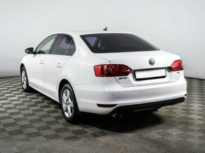 Volkswagen Jetta, 1.4 л, РКПП, 2013 фото 5