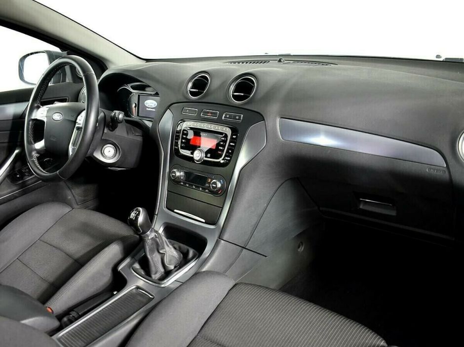 Ford Mondeo, 2.0 л, МТ, 2013 фото 2