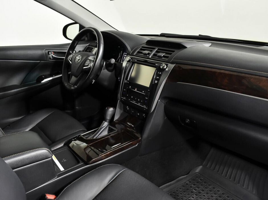 Toyota Camry, 3.5 л, АТ, 2017 фото 2
