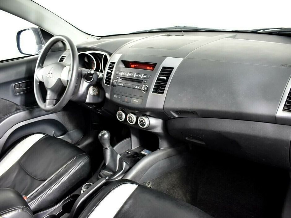 Mitsubishi Outlander, 2.4 л, МТ, 2008 фото 2