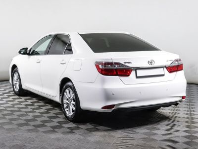 Toyota Camry, 2.0 л, АКПП, 2015 фото 6