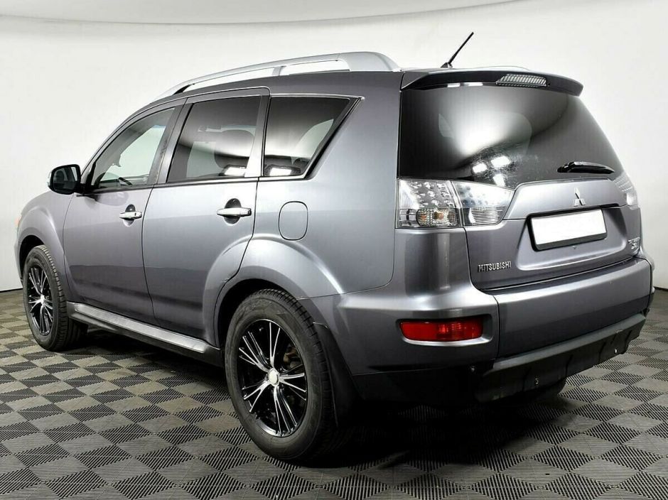 Mitsubishi Outlander, 2.0 л, Вариатор, 2010 фото 5
