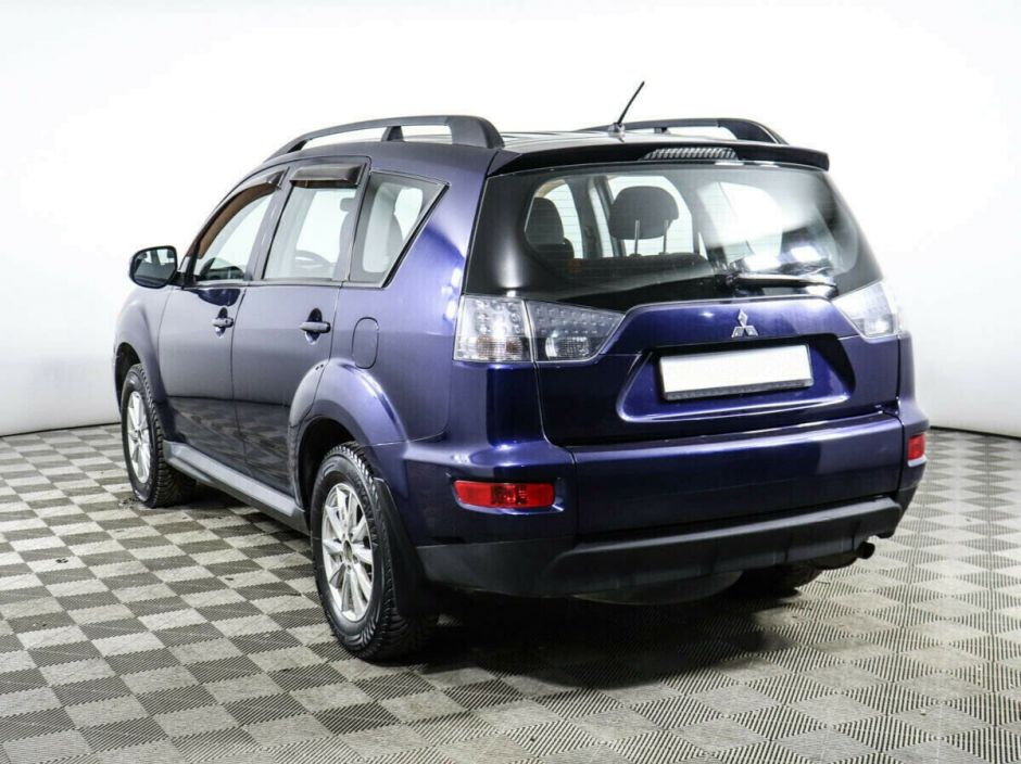 Mitsubishi Outlander, 2.0 л, Вариатор, 2010 фото 5